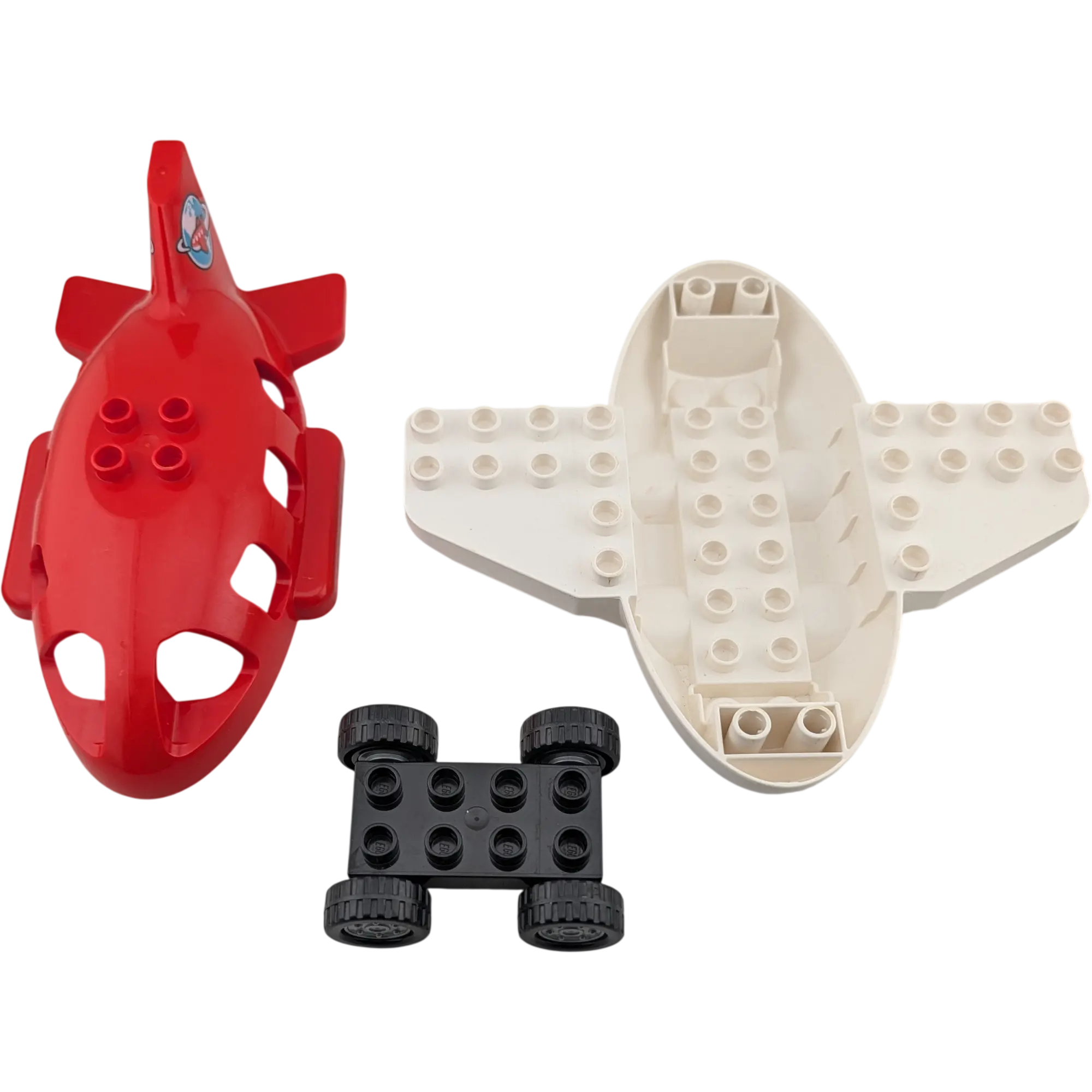 Lego Duplo Flugzeug Rot Weiß mit Erde auf dem Heck Räder Silber, Ansicht 3